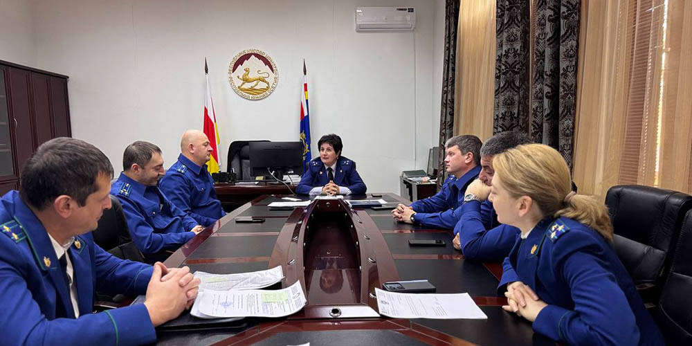 Генералон прокуратурæйы уагъд æрцыд аттестацион къамисы рабадт