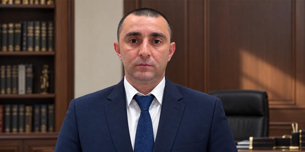 Республикæ Хуссар Ирыстоны Генералон прокуратурæйы кусджыты базонгæ кодтой ног хæдивæгимæ