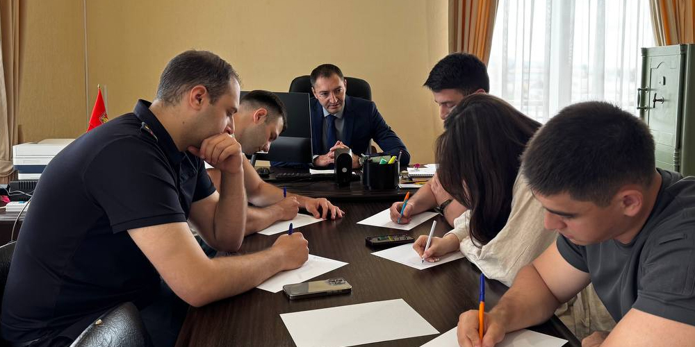 Сахар Цхинвалы прокурор ауагъта ахуырадон мадзал Хуссар Ирыстоны Мидхъуыддӕгты министрады Фӕдсгарӕн управленийы фæдагурджытæн
