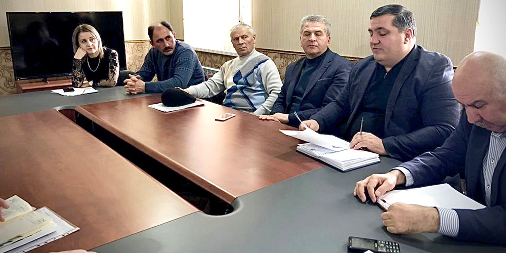 Прокурор Дзауского района Гамлет Кокоев провел совещание с участием глав поселковых и сельских администраций Дзауского района