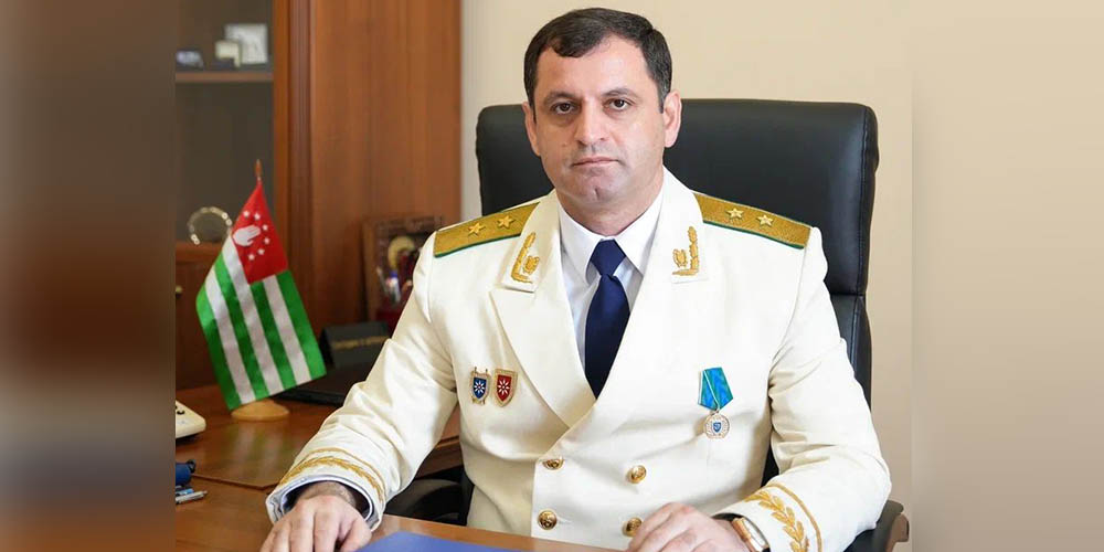 Поздравление Генерального прокурора Республики Абхазия Адгура Агрба Генеральному прокурору Республики Южная Осетия Григорию Собаеву и сотрудникам прокуратуры Республики Южная Осетия с наступающим Новым годом  и Рождеством